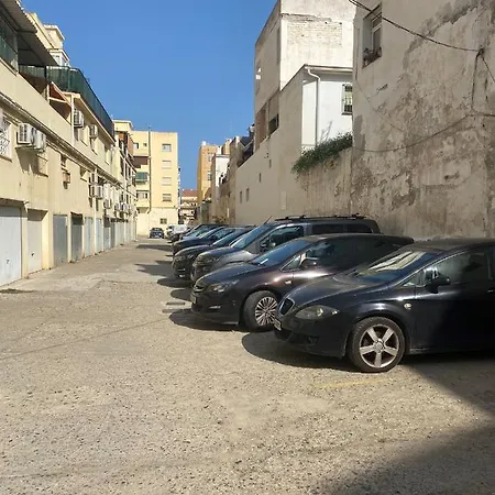 Turistico En El Centro De Fuengirola, Malaga. * Fuengirola