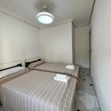 Turistico En El Centro De Fuengirola, Malaga. Apartment